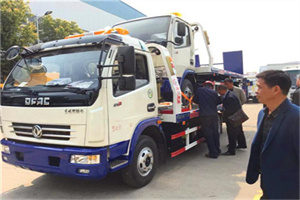 宝应汽车道路救援拖车价格